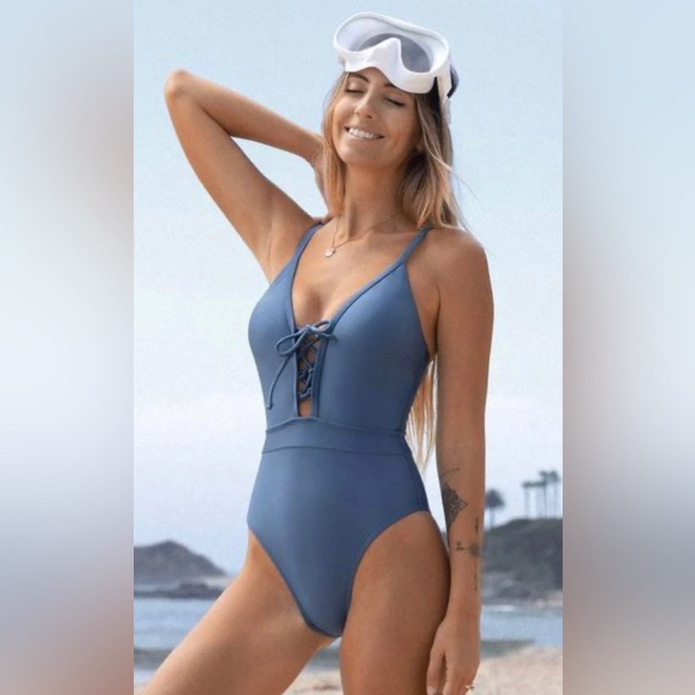 Cupshe Wild Romance Lace Up Paneled One Piece Blue Swimsuit / Size L
